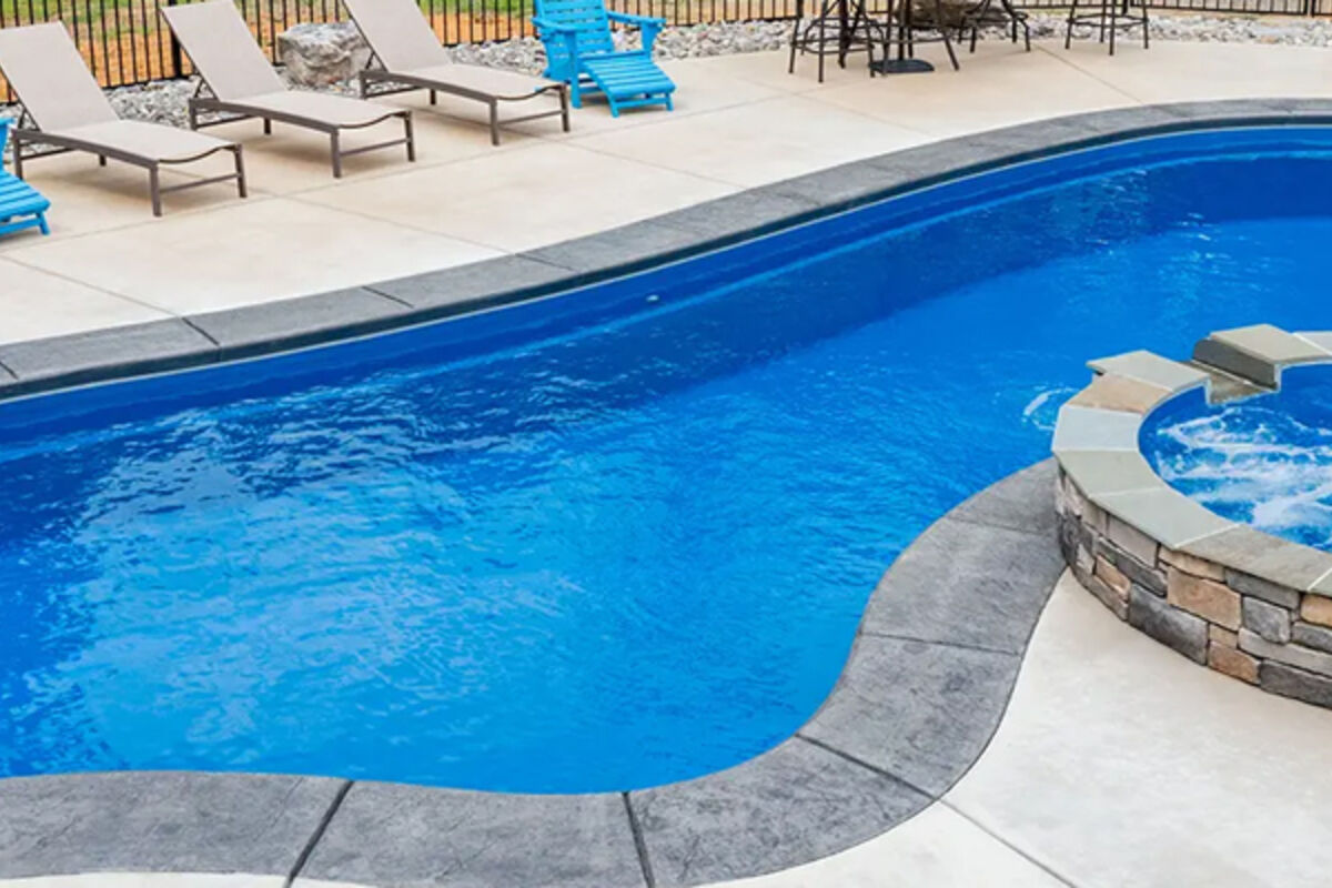 ¿Cuánto cuesta una piscina de fibra de vidrio en 2026? Dónde comprar piscinas duraderas y económicas en España